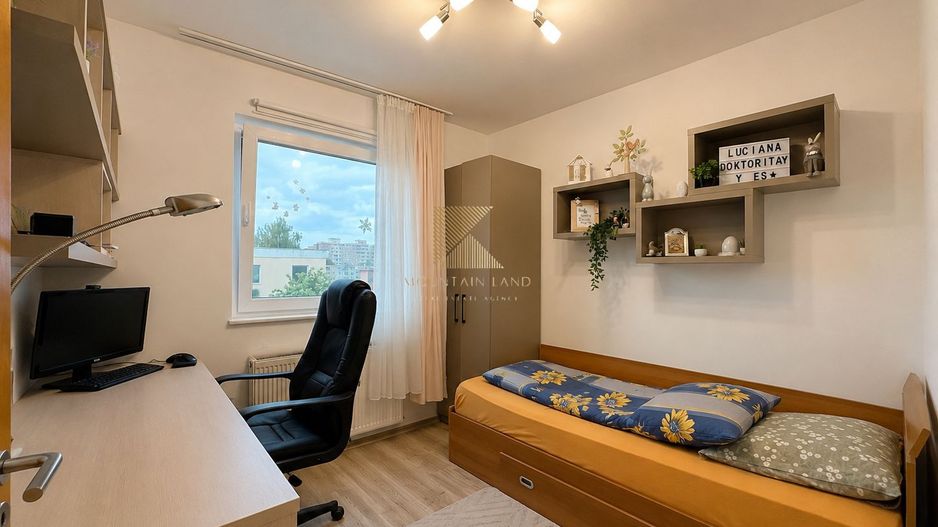 Apartament luminos cu 3 camere, parcare și boxă, zona Astra - Poză 10