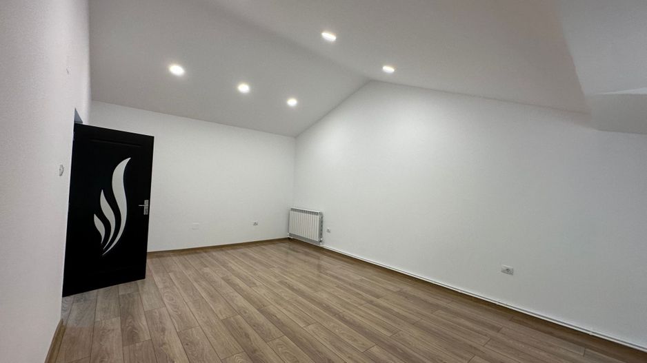 Vilă tip duplex, modernizată 2023,  teren 913 mp, zona Cartier; - Poză 7