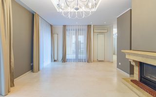 Vanzare - vila spatioasa cu gradina - Condominiu - Iancu Nicolae - Poză 1