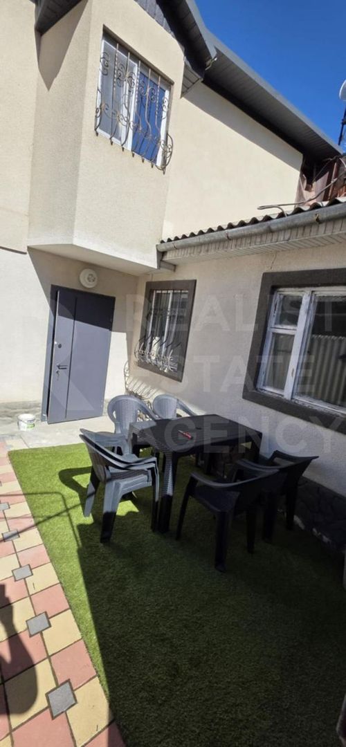 Chirie, casă, 3 camere, strada Sfântul Andrei, Centru - Poză 1