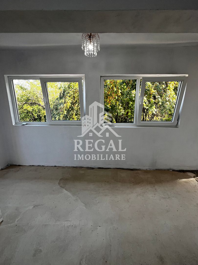 Proprietate cu 2 case și 770 mp teren – vedere spre Castel - Poză 4