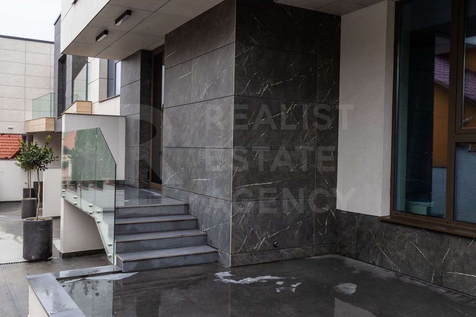 Vânzare, townhouse, 3 nivele, 180 mp, Balcani, Buiucani - Poză 3