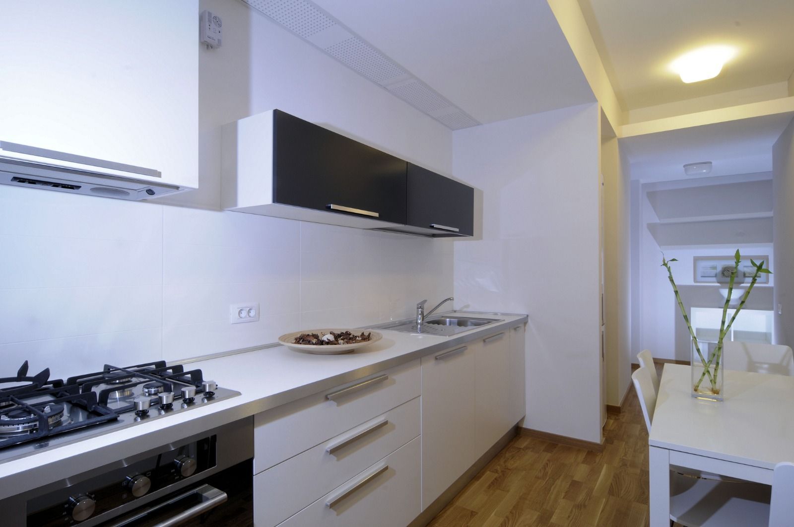 4 camere spatios 140 mp zona Aleea Privighetorilor- Baneasa - Poză 3