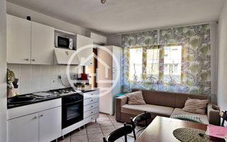 Apartament de vânzare 2 camere în zona Rogerius - Poză 2
