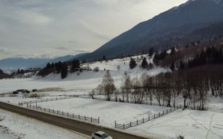 TEREN DE VÂNZARE – ZĂRNEȘTI / PLAIUL FOII – LA ASFALT - 2400 Mp - Poză 1
