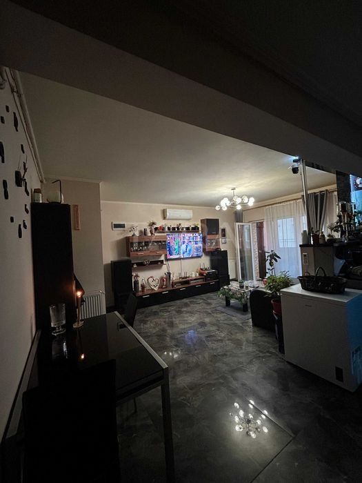 Apartament 3 camere finisat; supermarket, școală și transport public. - Poză 2