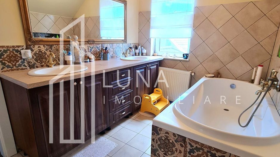 Casă de vânzare în Sâncrai |190 mp| teren 780 mp| Str Vale| padure - Poză 8