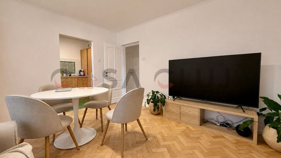 Apartament renovat, etaj intermediar, zona Bucegi - Poză 1