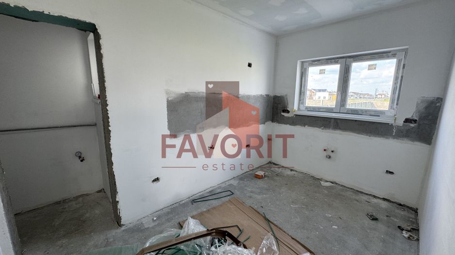 Duplex 5 camere ,despartit prin camera tehnica, finisat la cheie in Mosnita - Poză 7