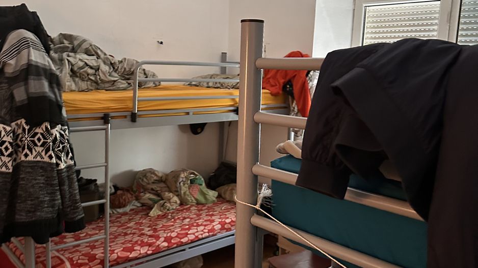 Apartament 2 camere - baie si bucatarie separate, singur pe etaj. - Poză 8