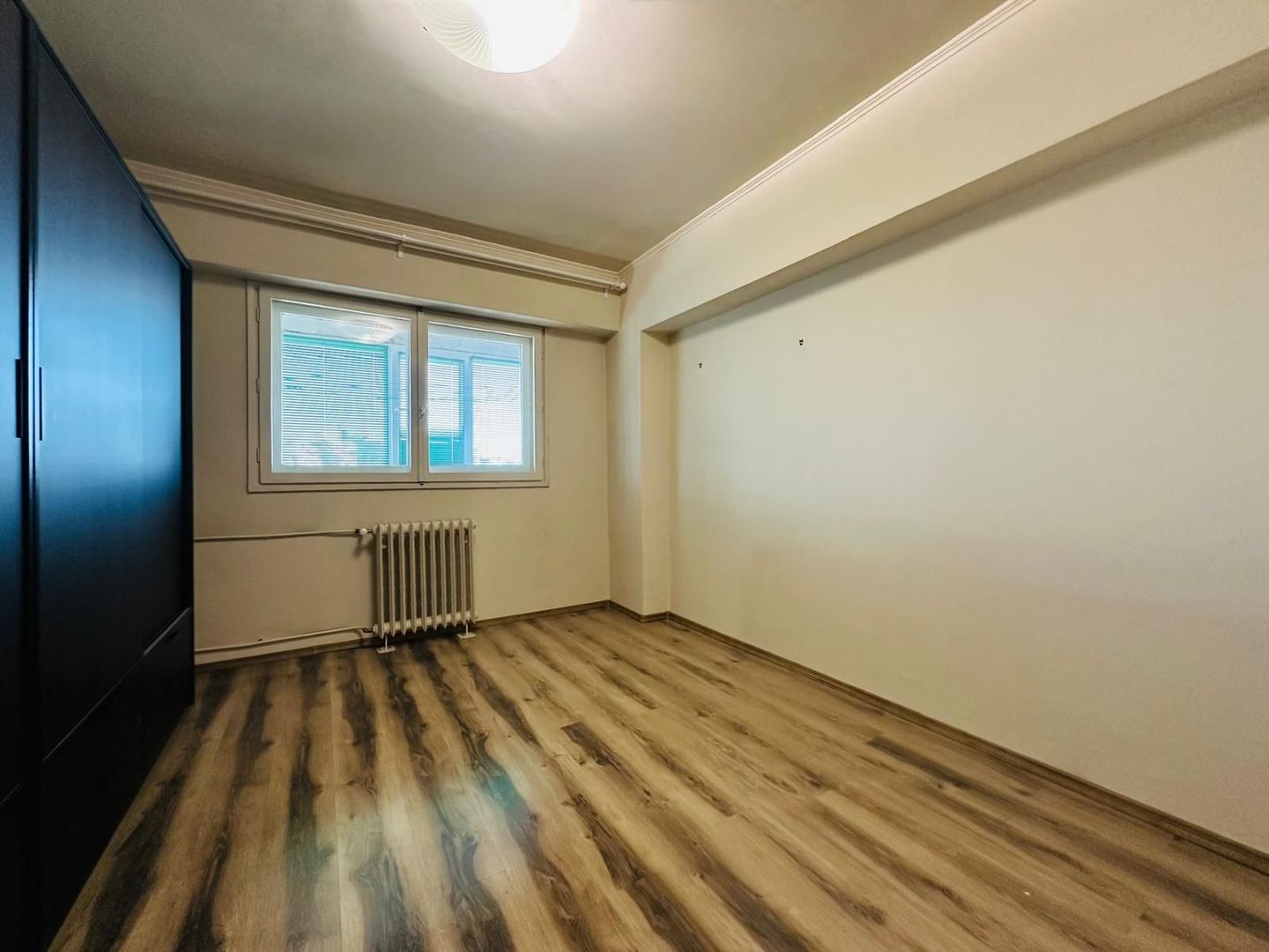 Apartament luminos 3 camere cu balcon generos Parcul Plumbuita - Poză 8
