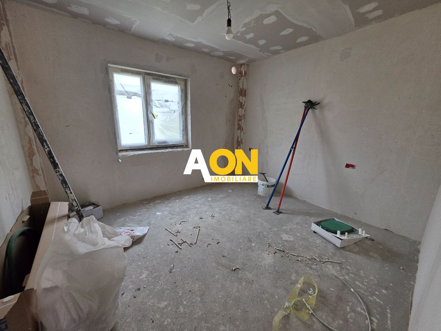 Apartament 3 Camere Decomandat, Etaj 1, Zona Centru - Poză 4