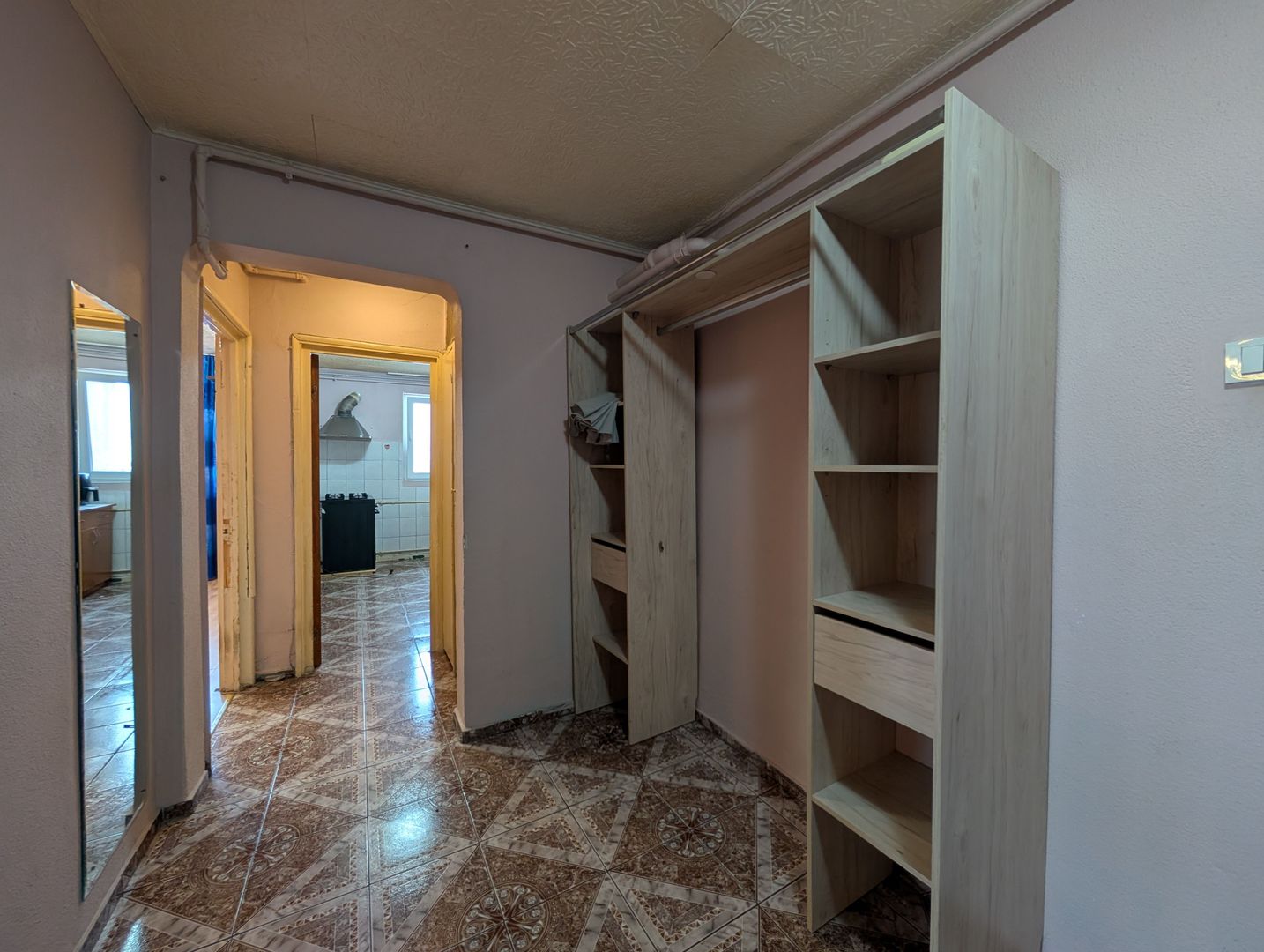 3 Camere Giulești, 60mp, Vedere Panoramică, Total de Renovat - Poză 11