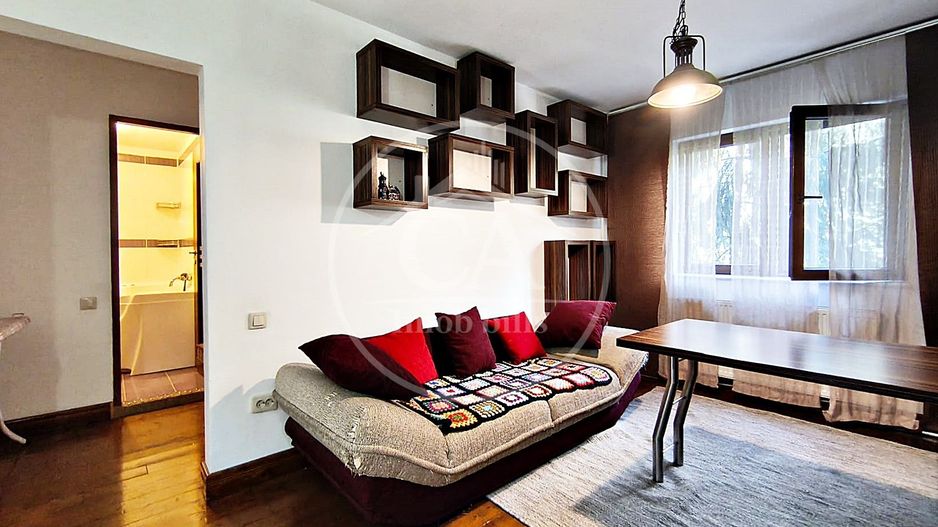 Apartament de închiriat cu 4 camere în zona Rogerius, Oradea - Poză 4