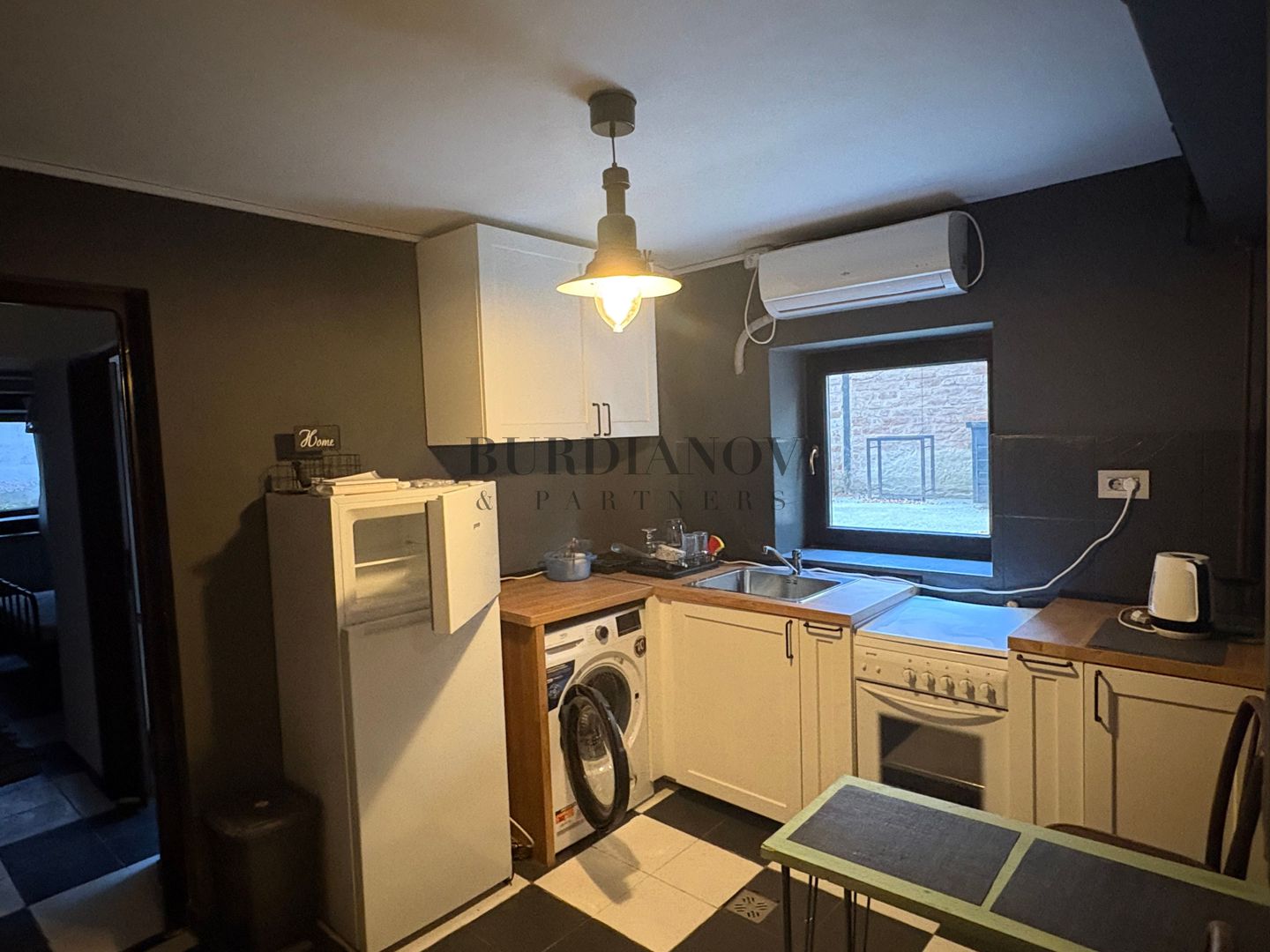 Apartament cu 2 camere in vila la demisol - Zona Kiseleff - Poză 6