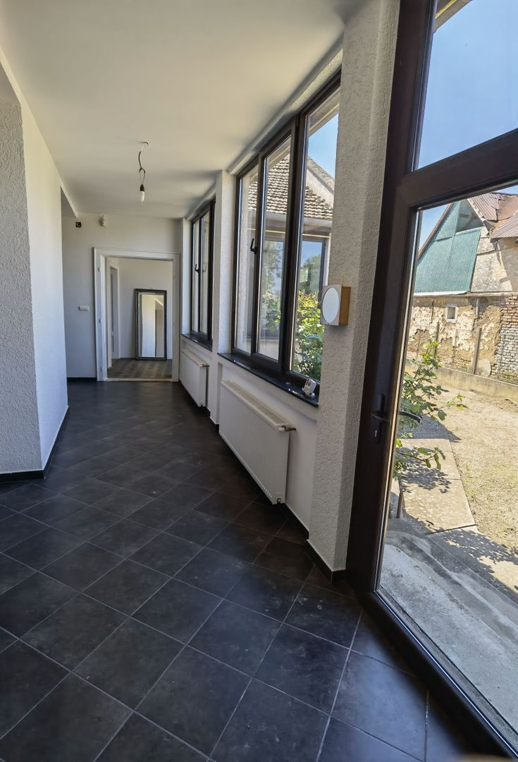 Casa ultracentral Periam - Poză 18