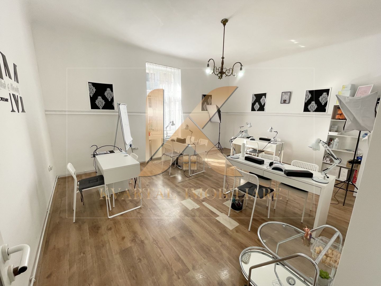 Apartament cu o camera generoasă, parcare, Zona Ultracentrală! - Poză 1