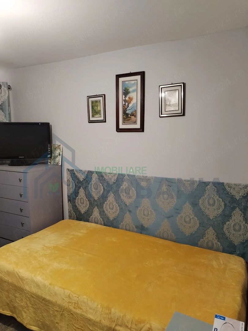 Casă renovată de vânzare în Comarna, Iași - Poză 2