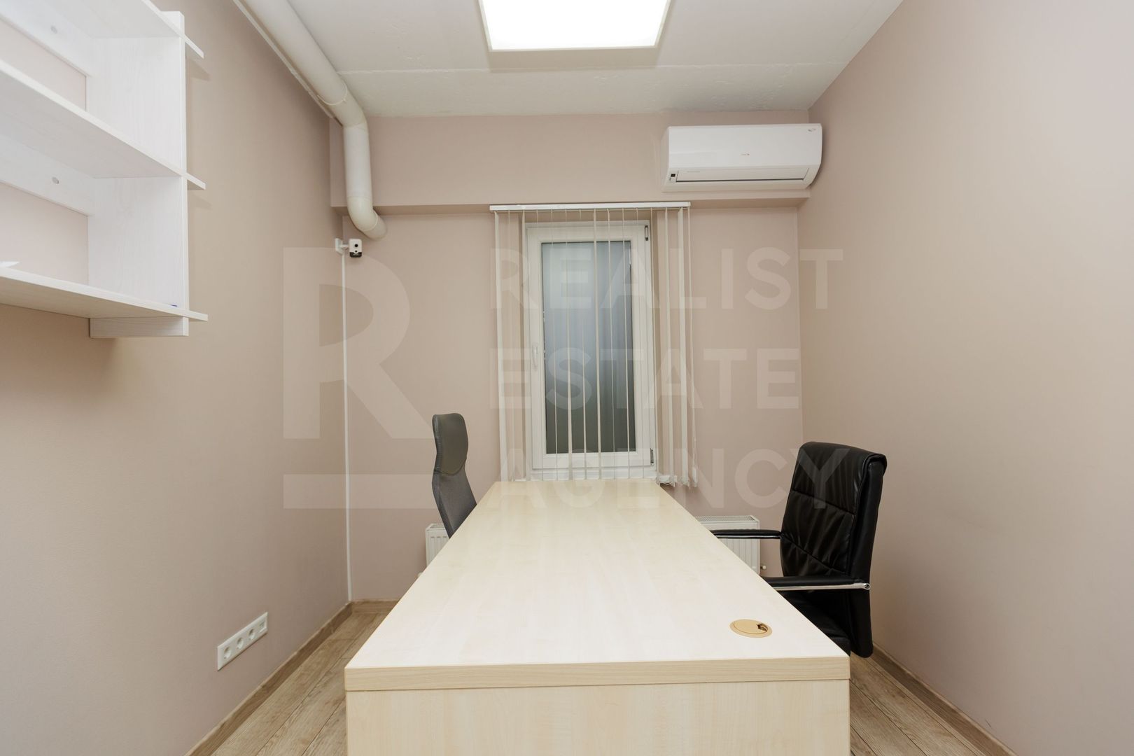 Chirie, oficiu 157 mp, strada București, Centru - Poză 4