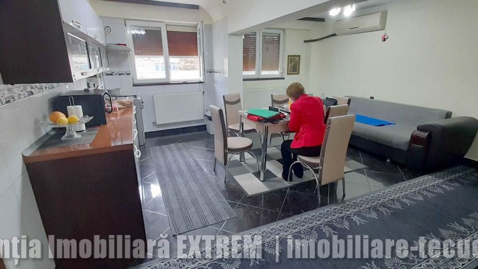 Apartament de excepție – 3 camere, etaj 1, Blocul Cina – Tecuci - Poză 1