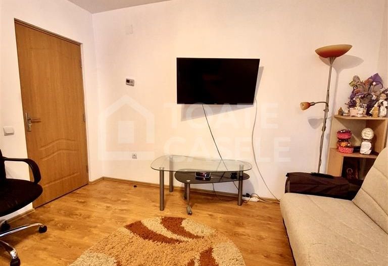Apartament cu 2 camere decomandate si balcon generos – Floresti - Poză 4