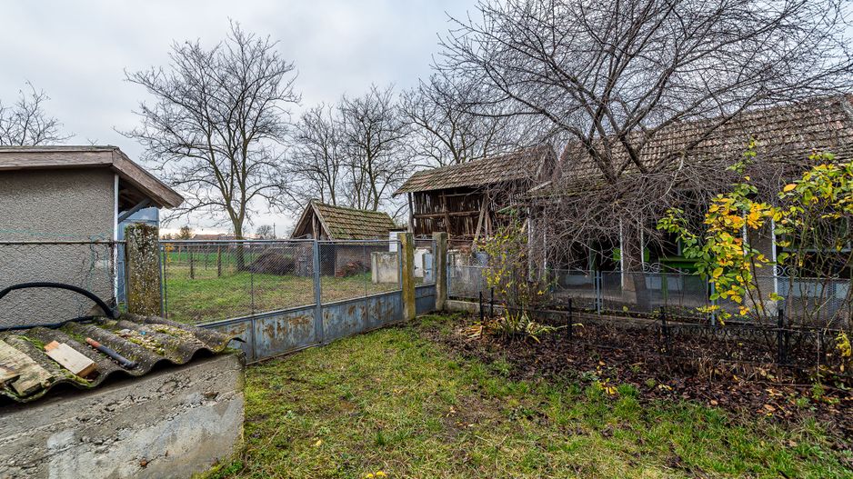 O gospodărie rurală definită prin teren și libertatea spațiului - Poză 9