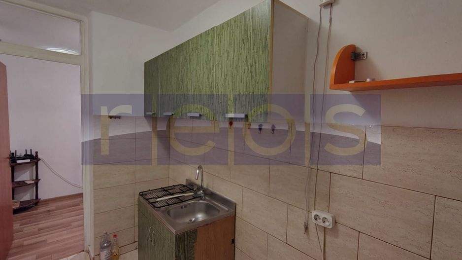 VANZARE GARSONIERA SPATIOASA I LIBERA I METROU I VALEA IALOMITEI - Poză 8