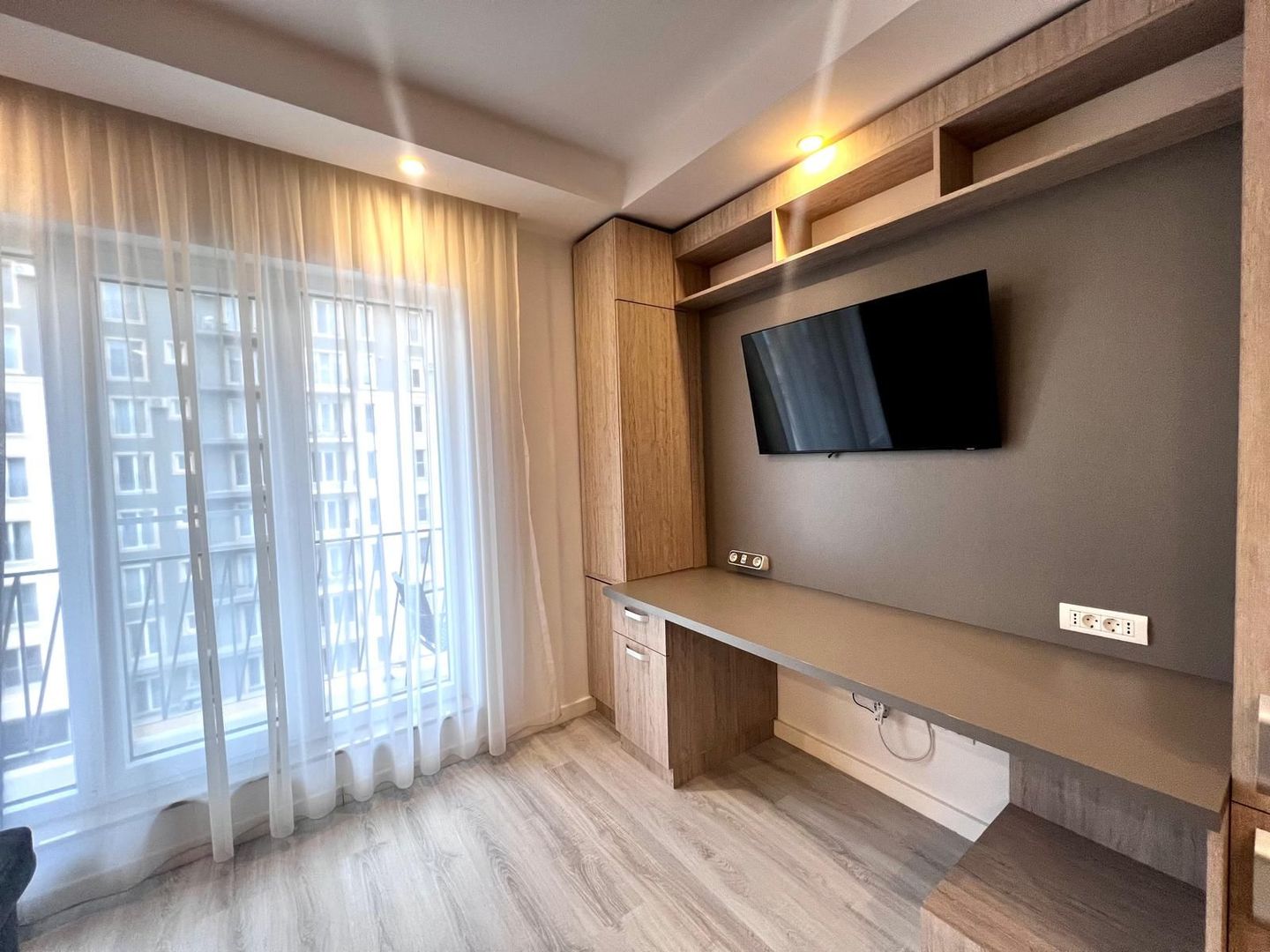 Apartament tip studio de inchiriat in Cosmopolis - Poză 4