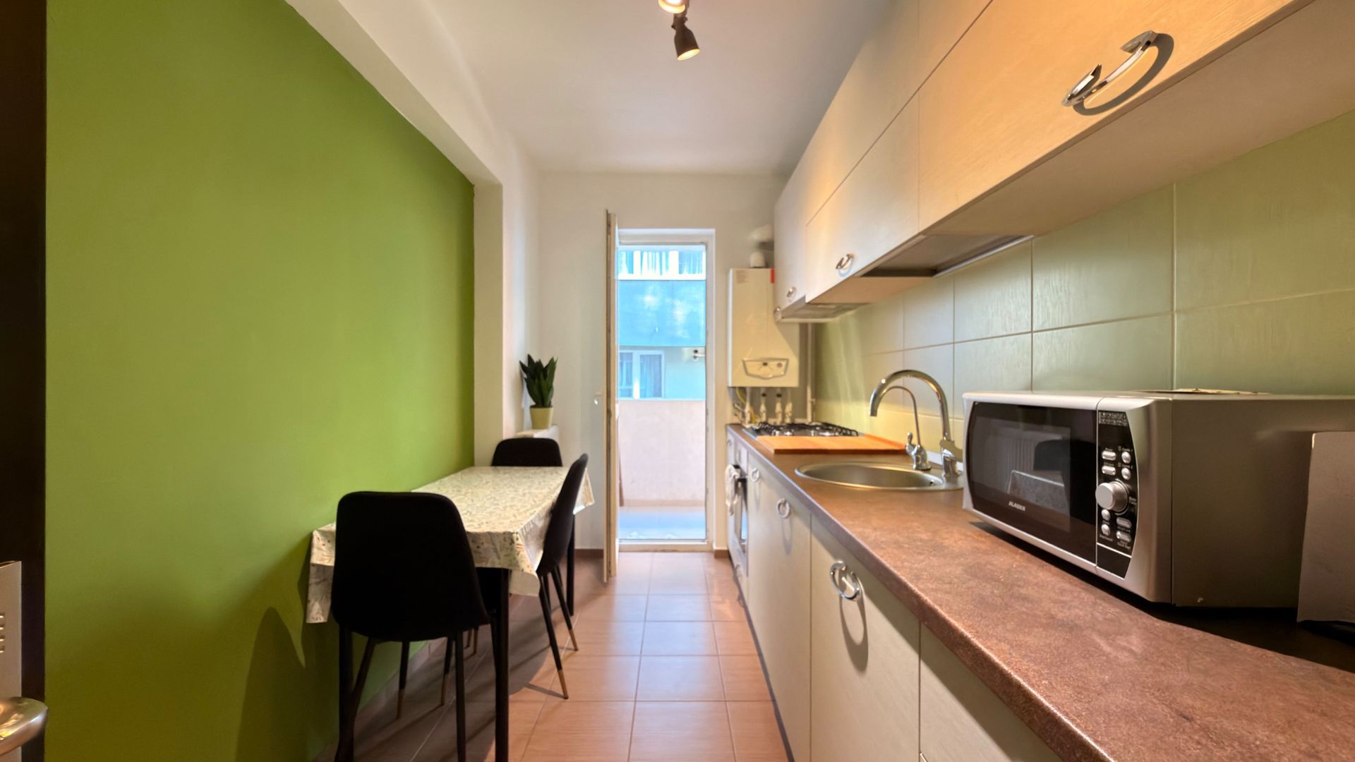 Apartament 2 camere cu loc de parcare inclus – Chirie - Poză 2