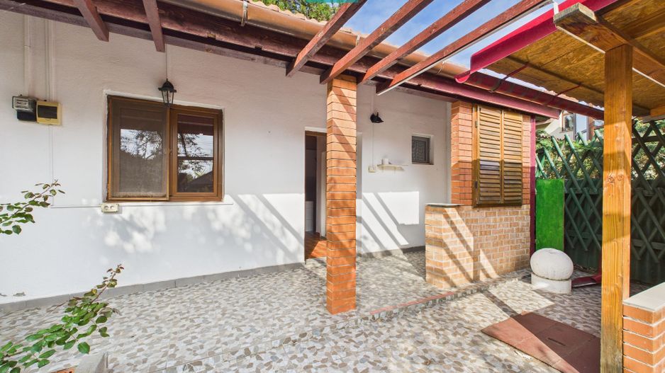 Casă cu o cameră, teren 350 mp în Subcetate - Poză 2