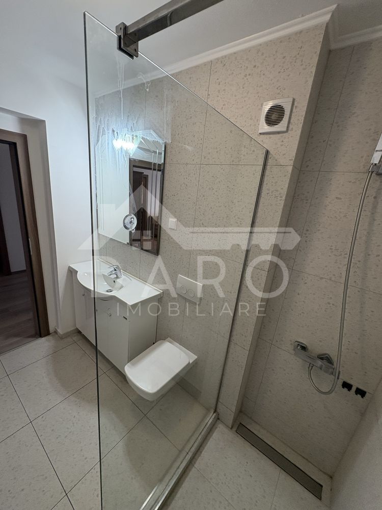Vand apartament 2 camere - Poză 6