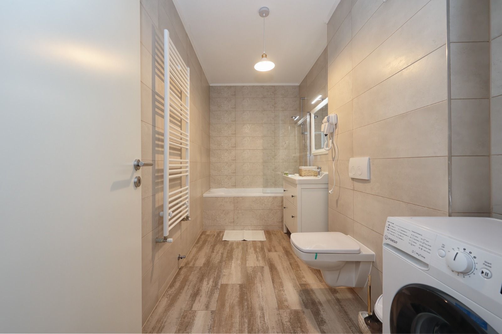 Garsonieră 39 mp Decomandată | Mobilată Modern | Tractorul – Coresi Mall - Poză 8