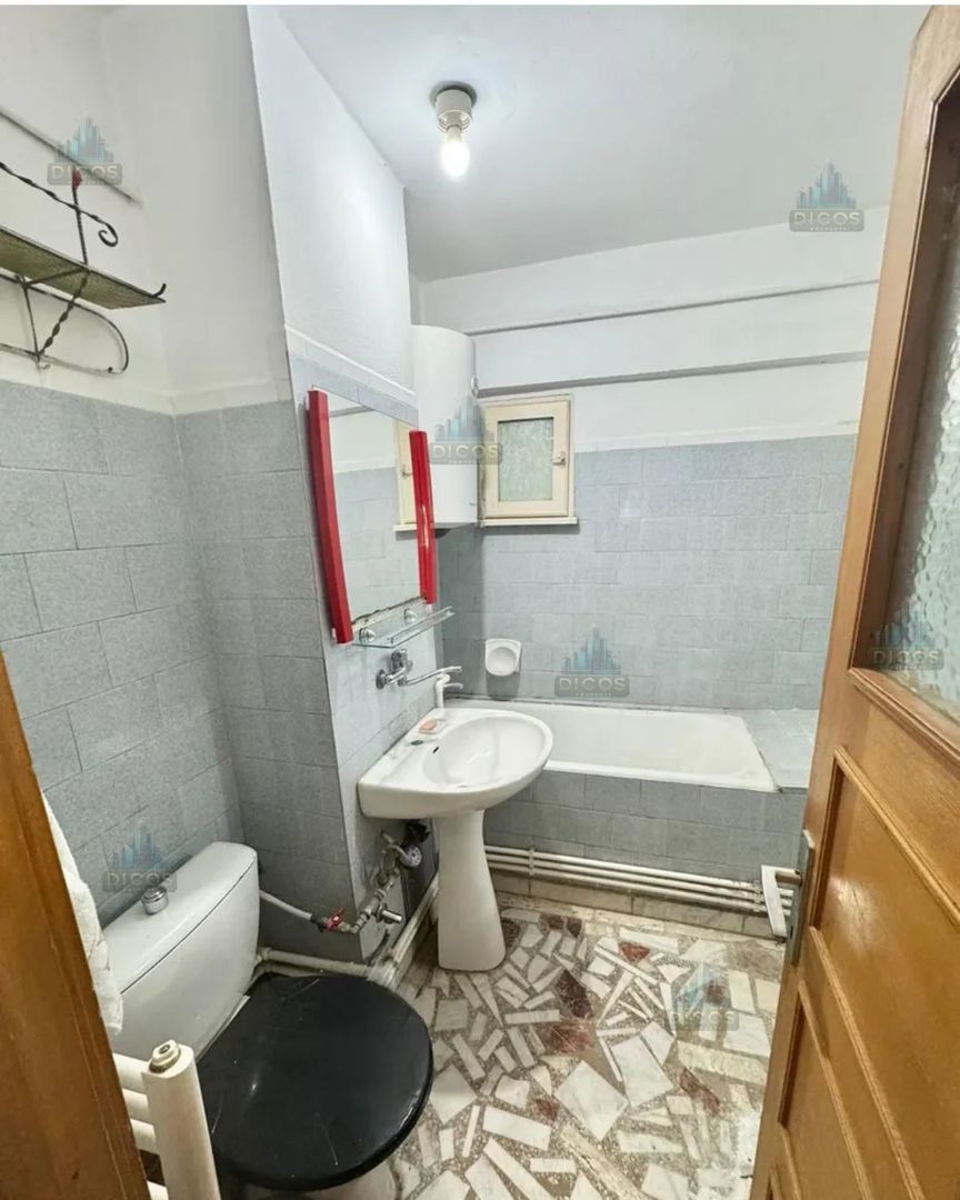 Apartament 4 Camere – Lângă Liceul Maiorescu, Giurgiu - Poză 6