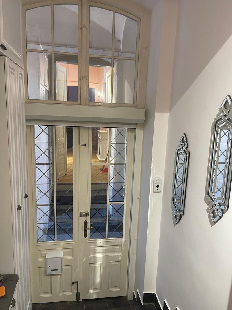 Apartament de lux în inima Oradiei – locație premium lângă Gojdu - Poză 2