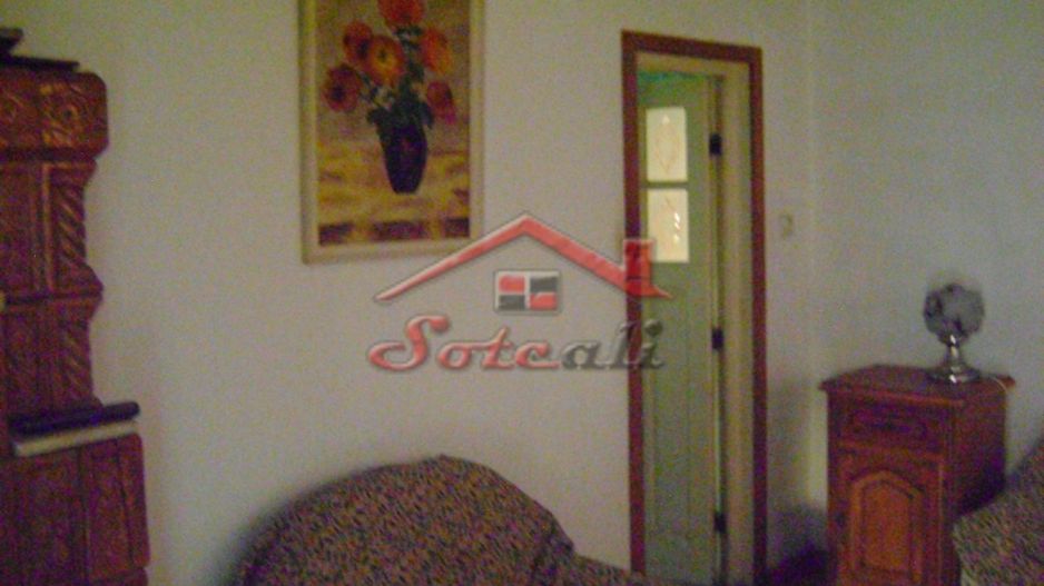 Casă / Vilă cu 7 camere de vânzare în Cornu - Poză 12