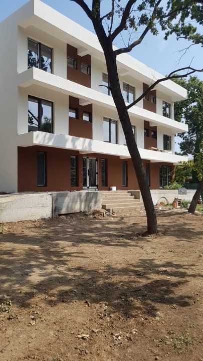 Pensiune deosebită de vânzare în Neptun – la doar 5 minute de plajă! - Poză 3