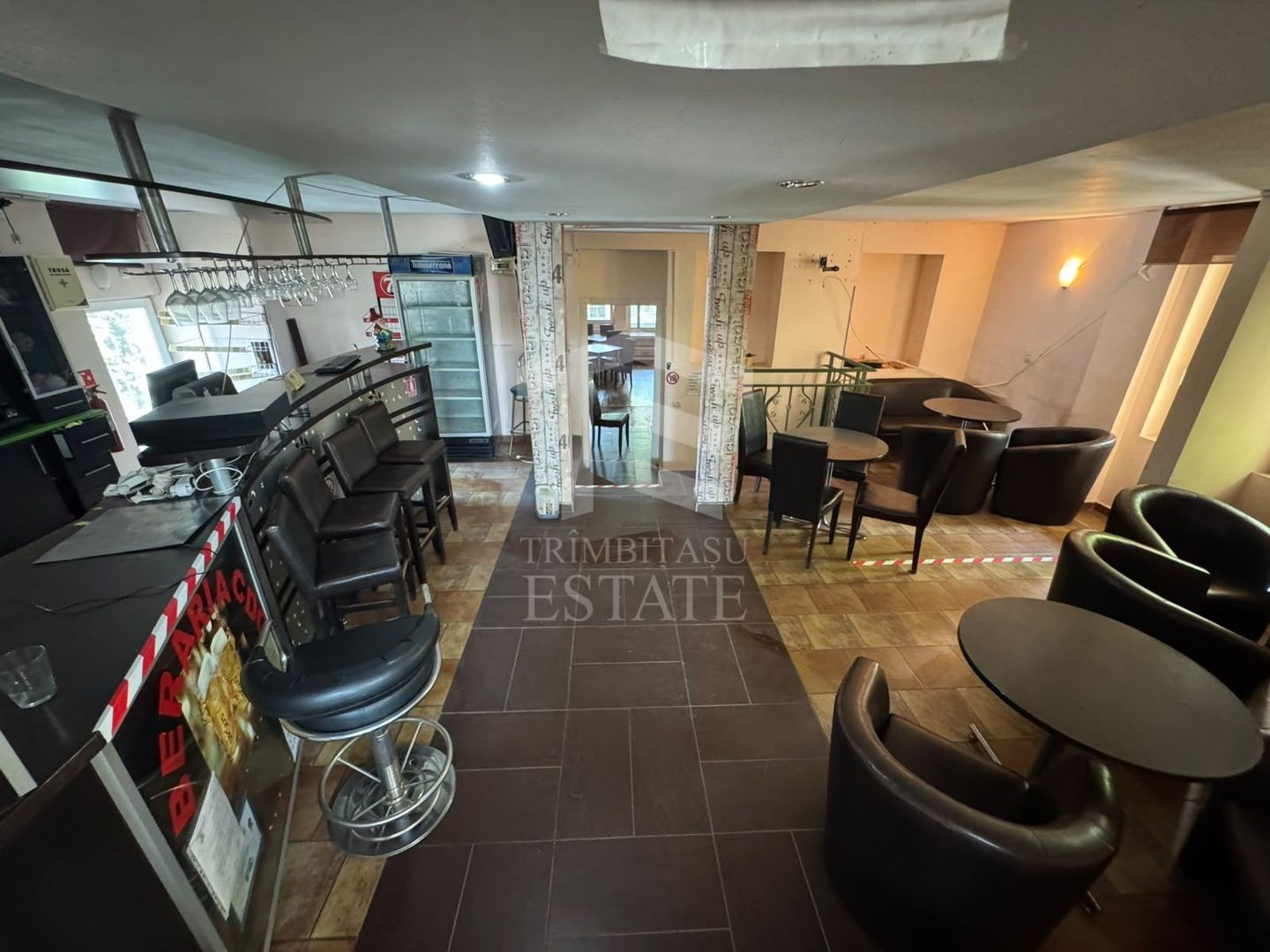 DE INCHIRIAT - SPATIU COMERCIAL CHIAR IN FATA PRIMARIEI SNAGOV - Poză 15