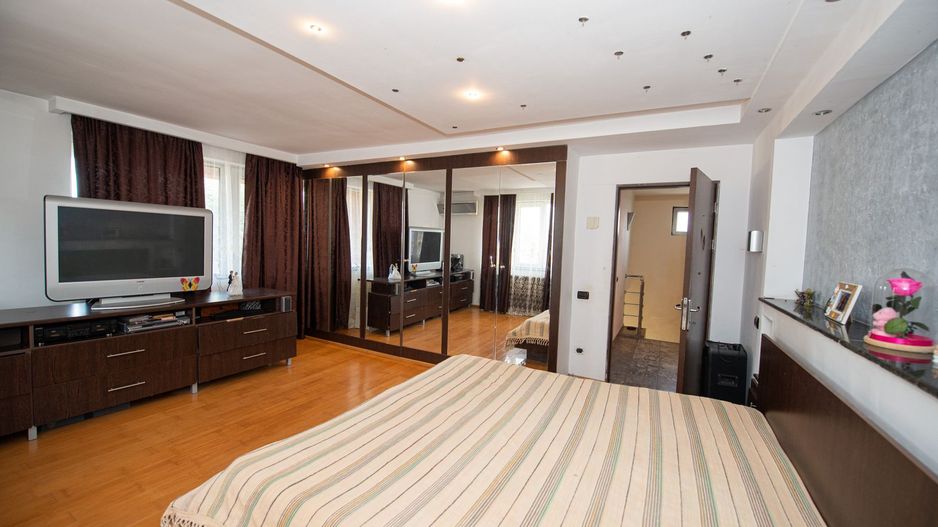 Casa de vanzare 9 camere potential investitie Cornetu teren 1200mp - Poză 18