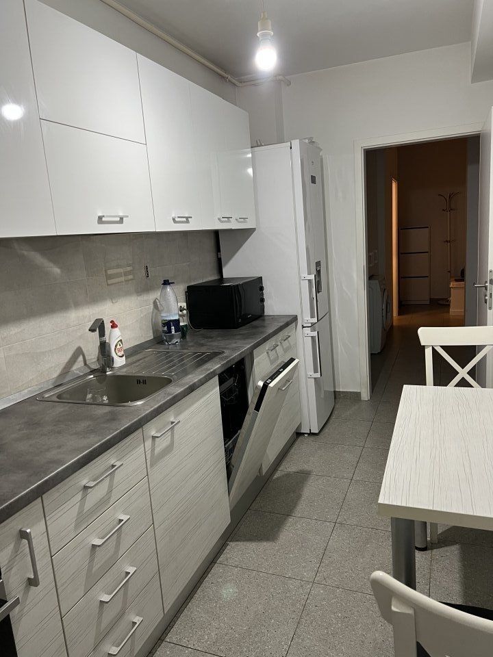 Ag BRASADAS vinde ap 2 cam E3/3 2016 cu parcare zona Fundeni - Poză 5