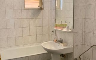 Vanzare Apartament ULTRACENTRAL 3 camere - Poză 7