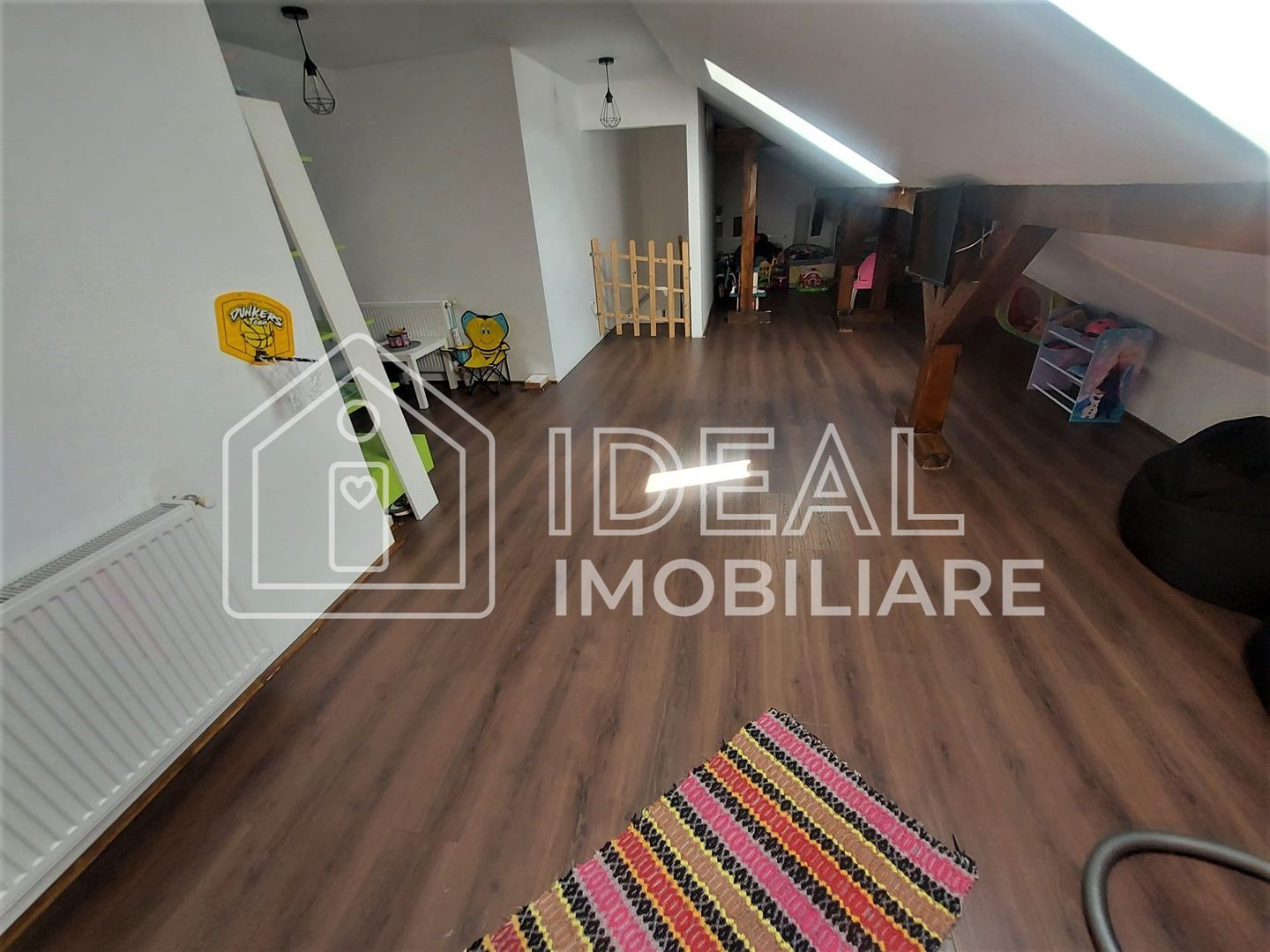 Apartament cu 4 camere in Selimbar, zona Pictor Brana - Poză 12
