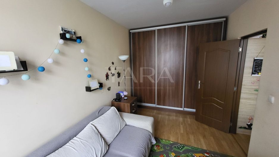 Apartament cu 2 camere, mobilat și utilat la etajul intai. - Poză 5