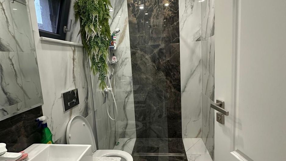 Vila Luxury cu piscina – Selgros Craiova | Comision 0% - Poză 11