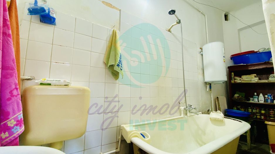 Casa singura in curte  in zona Unirii-Calea Calarasilor - Poză 8