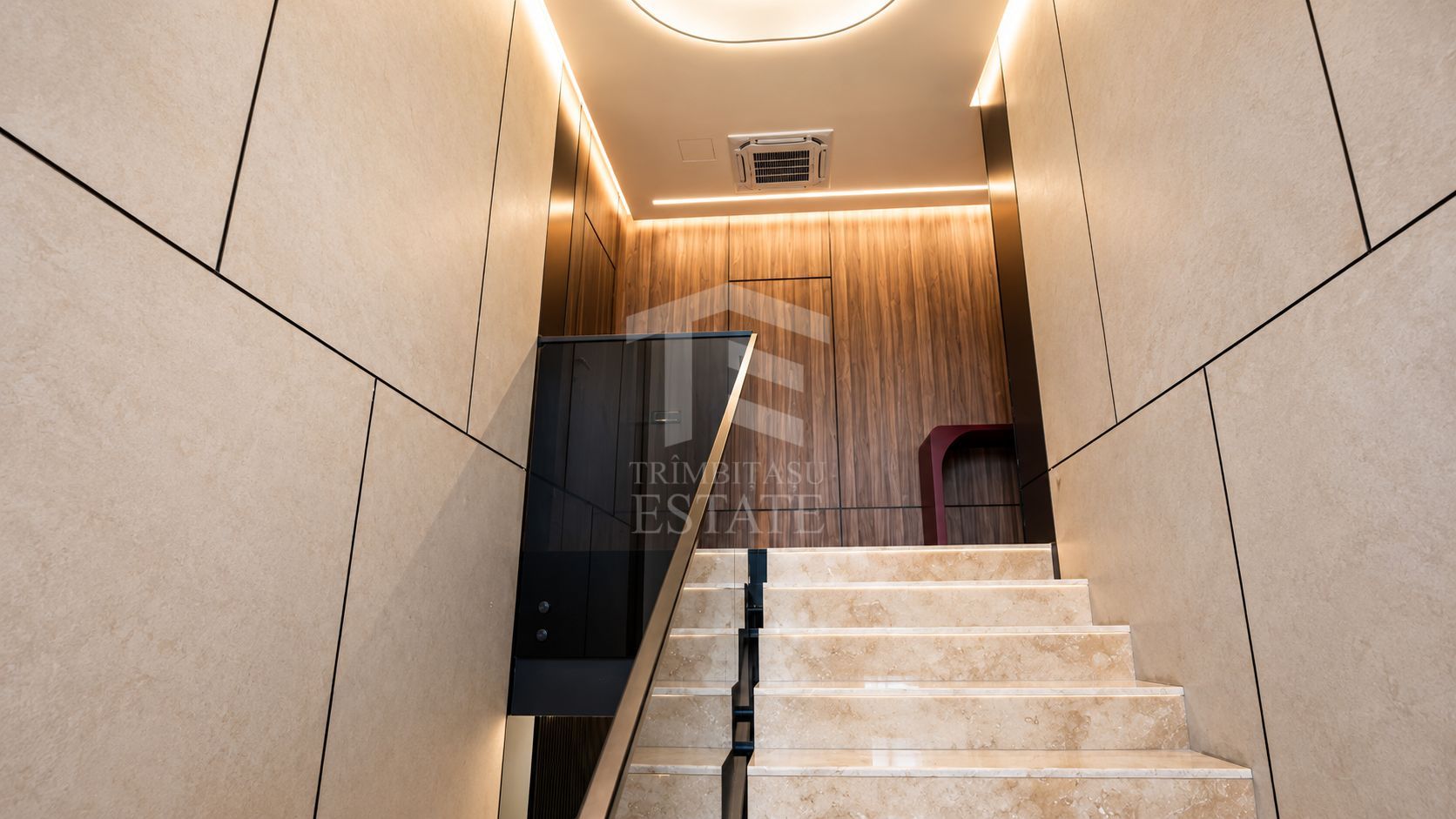 Casă spectaculoasă în Constanța | Design, tehnologie și confort - Poză 13