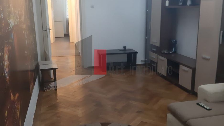 APARTAMENT 2 CAMERE  DRUMUL SARII - Poză 1