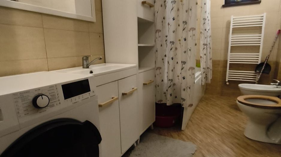 Apartament 2 camere Dec 58 mp+ loc de parcare Cug Capitol 92000 euro - Poză 5