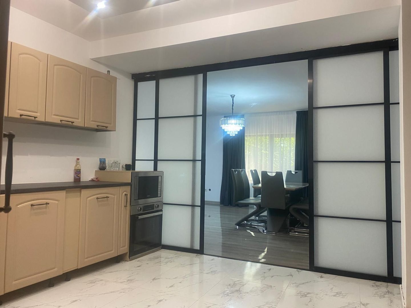 Gata de locuit! Vanzare casa cu 6 camere in Targoviste - Poză 12