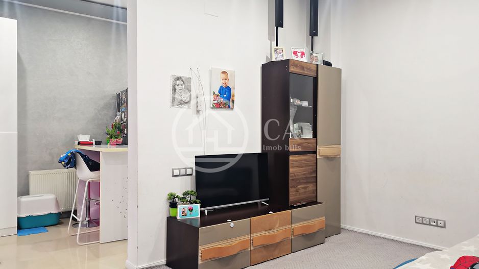 Apartament cu 3 camere la curte comuna de vanzare Ultracentral, Oradea - Poză 1