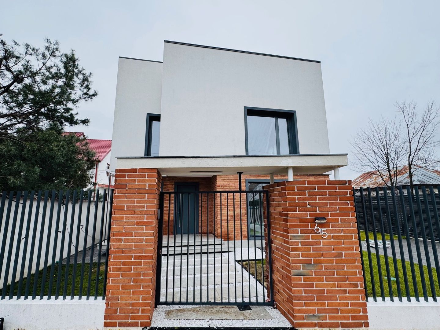 Vila de vânzare în Tunari - Zona ideală pentru tine! - Poză 3